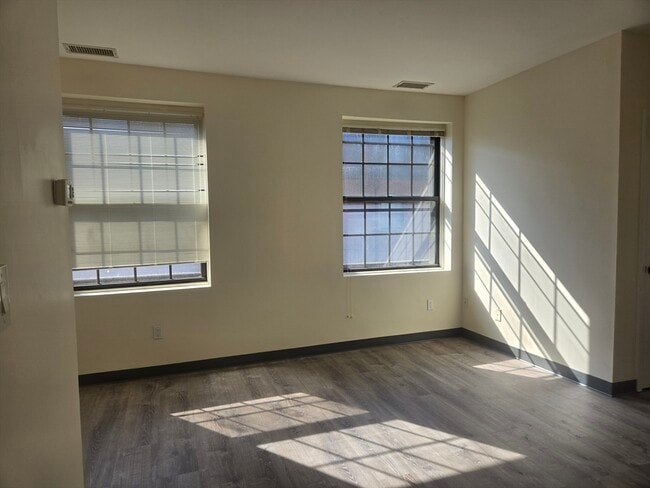 Photo - 21 Linden St Unit 320