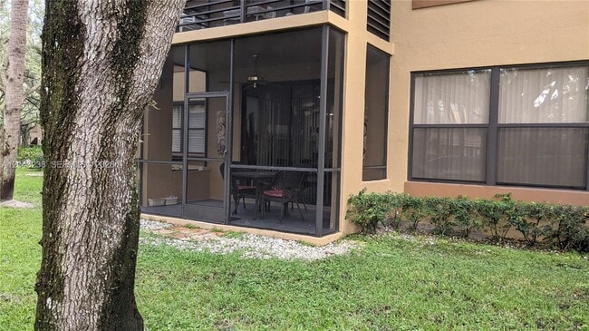 Photo - 15509 N Miami Lakeway Unit 102