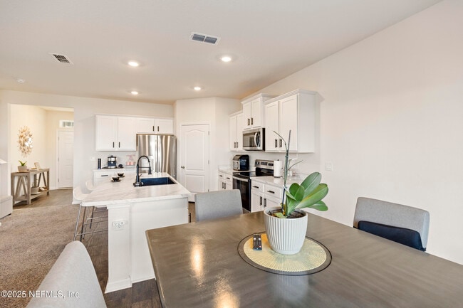 Photo - 2411 Oak Stream Dr