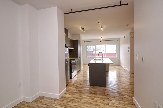 Photo - 4350 Av. de l'Hôtel-de-Ville Unit 311