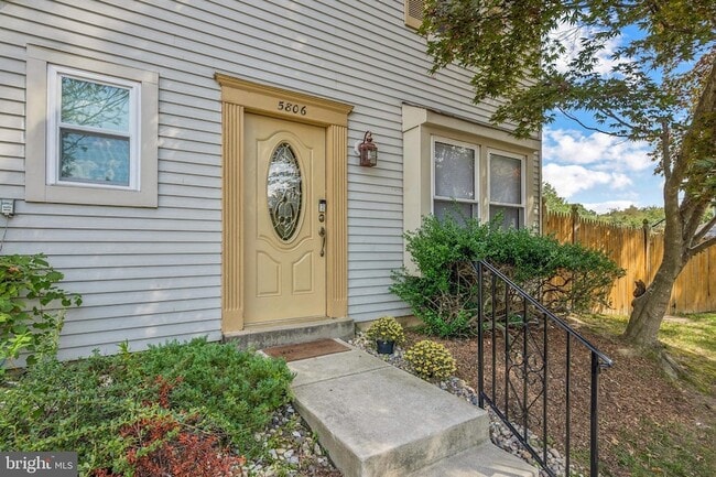 Photo - 5806 Red Haven Dr