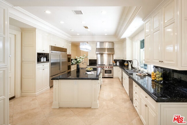 Photo - 1350 Benedict Canyon Drive