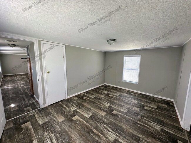 Photo - 266 Lark Meadow Dr