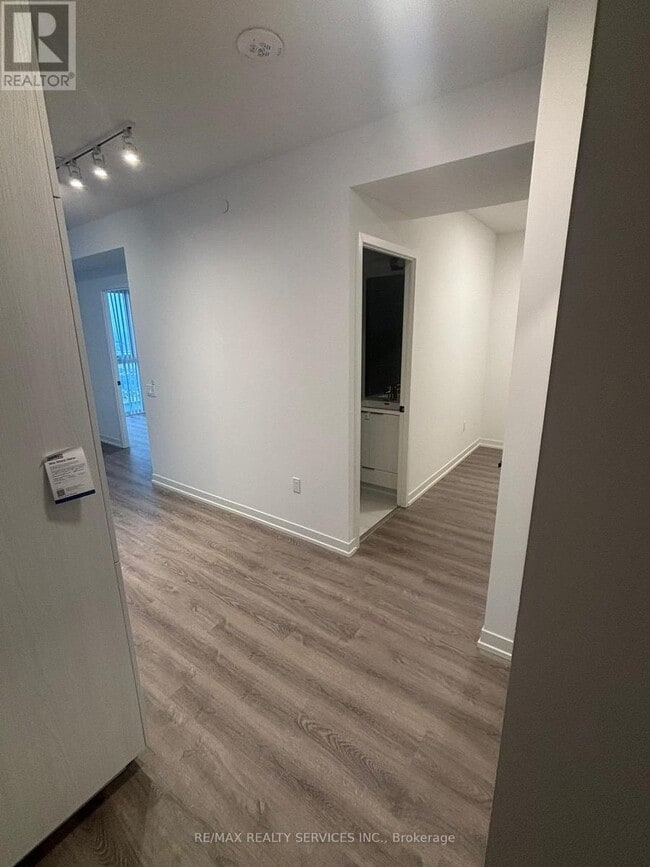 Photo - 8 Interchange Wy Unit 2807