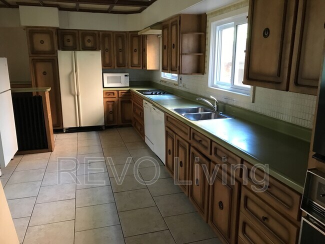 Photo - 127 Ontario St