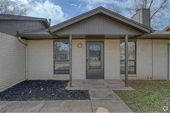 Building Photo - 724 Peregrine Dr Rental