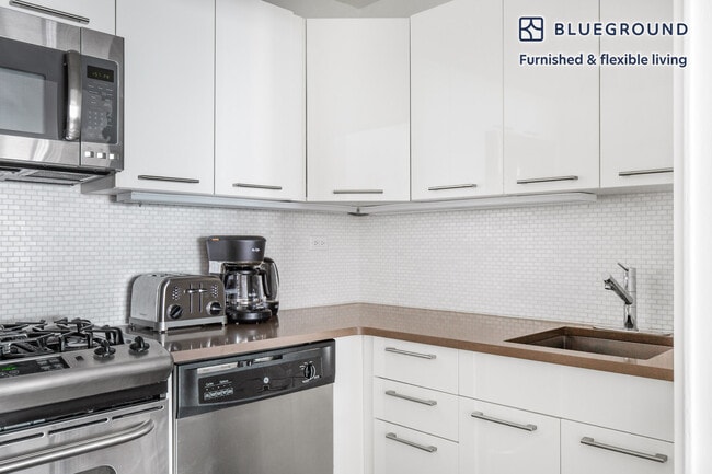 Photo - 220 E 63rd St Unit FL9-ID567