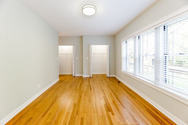 Photo - 3521-29 N. Broadway