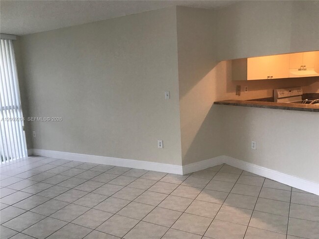 Photo - 7125 NW 186th St Unit B106