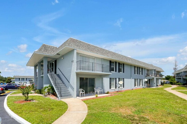 Photo - "Bright 2-Bed, 2-Bath Condo Retreat with Pool & Lake Views" Unit B