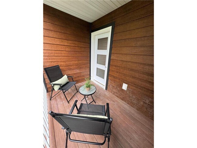 Photo - 141 Renet Path