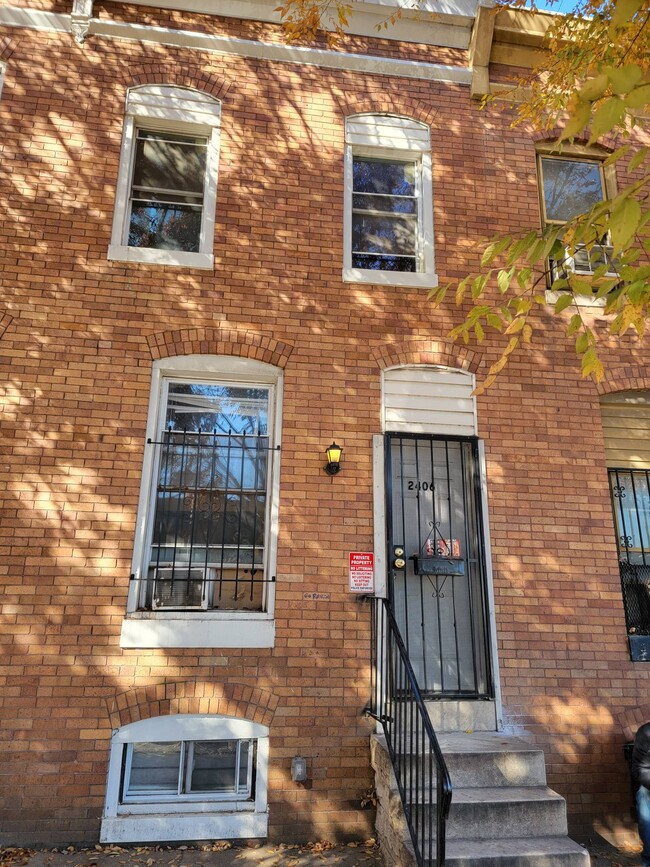 Building Photo - 2406 Wilkens Ave Rental