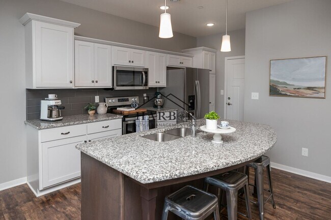 Photo - Contemporary 3 Bedroom Towhome in NW Roche...