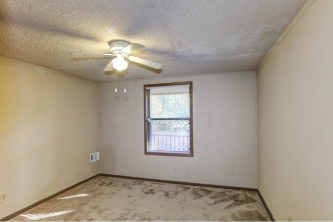 Photo - Redan Village