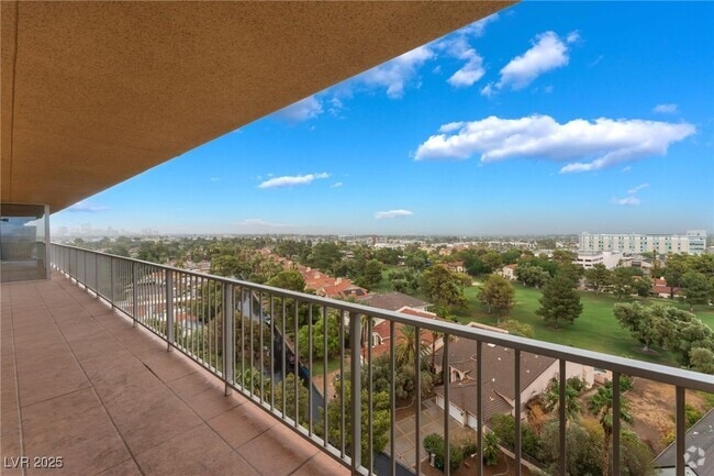 Building Photo - 3111 Bel Air Dr Unit 11B Rental