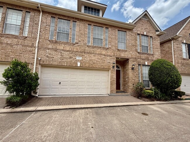 Photo - 2806 Briarhurst Park