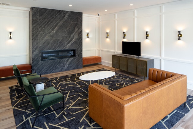 Photo - The Flats on Howard