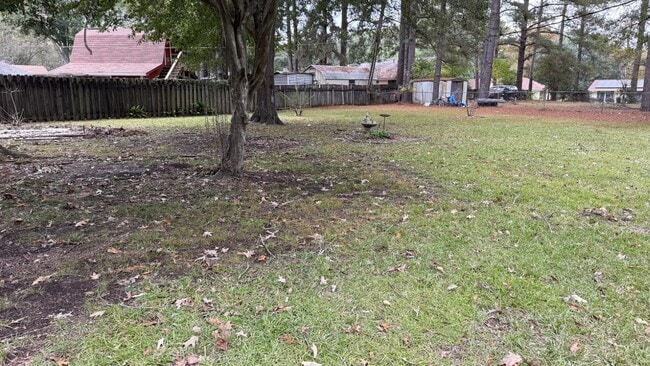 Photo - 105 Williamsburg Dr