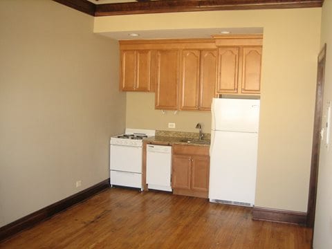 Building Photo - 4755 N Sawyer Ave Rental