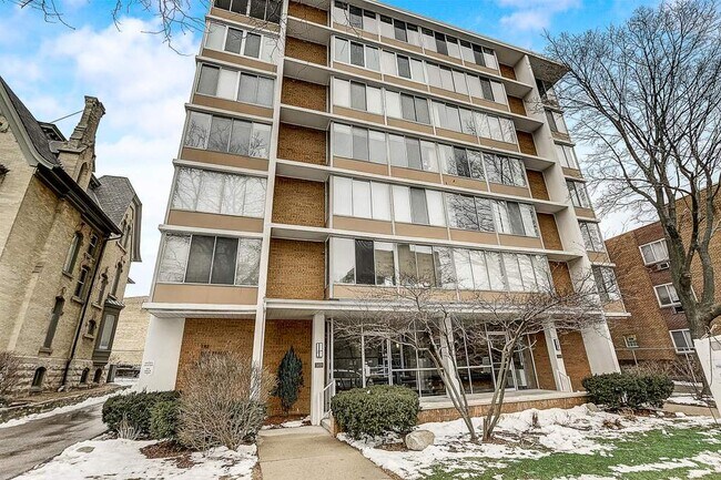 Photo - 1409 N Prospect Ave Unit #704