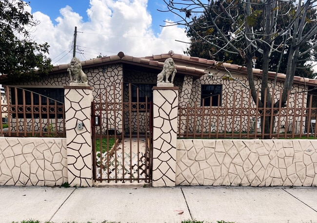 Building Photo - 1440 NW 183rd St