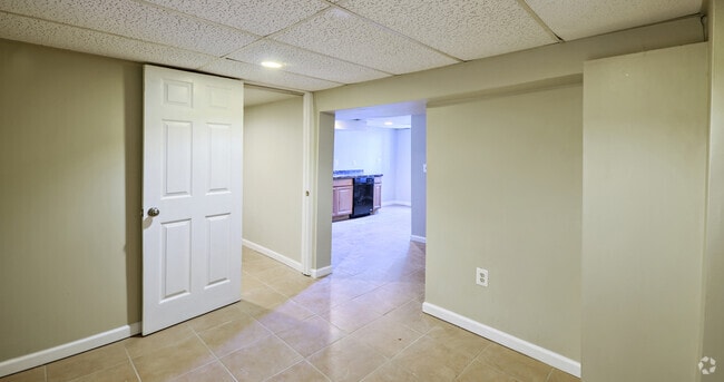 Building Photo - 29 S Jefferson St Unit 1 Rental