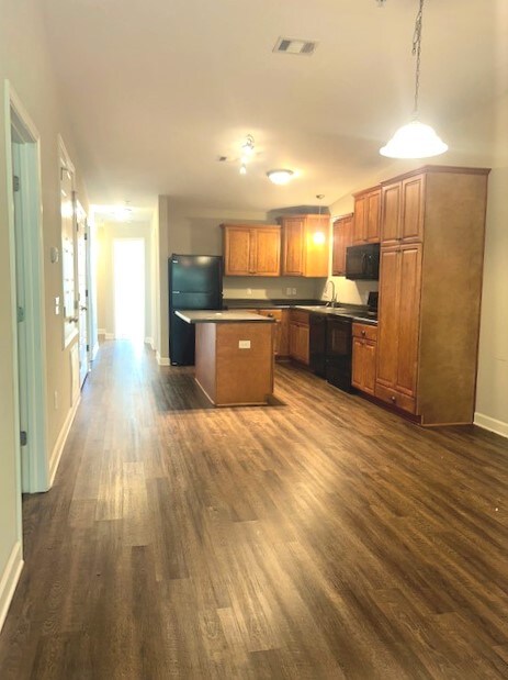 4664 Crossing Ct Unit 203