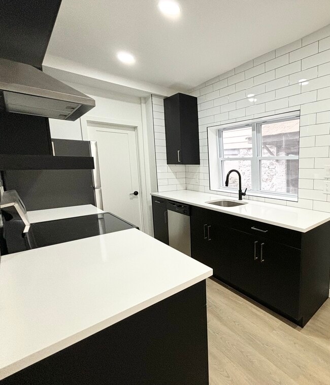 Photo - 165 W Main St Unidad 1-2-3