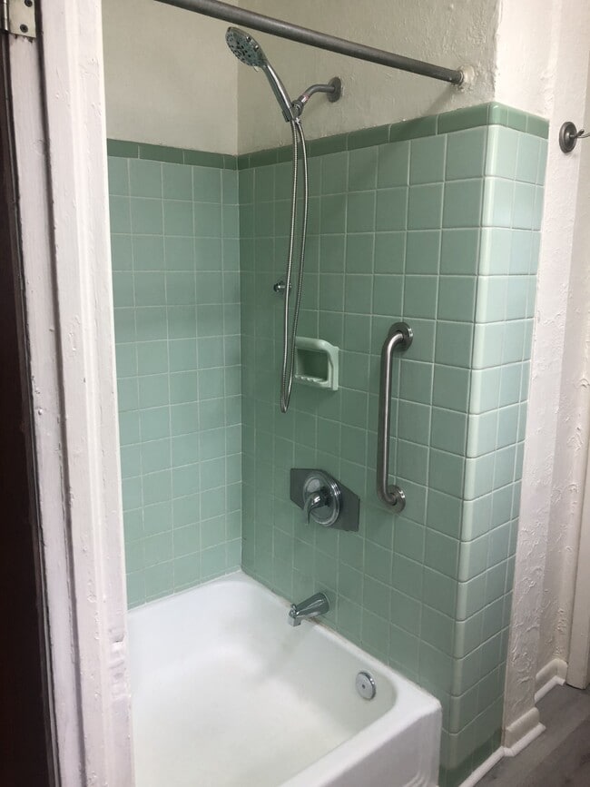 Photo - 14343 Walsingham Rd