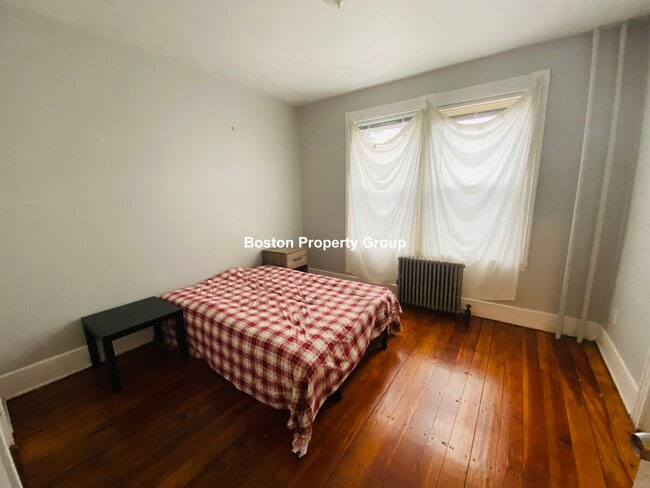 Photo - 28 Clarkson St Apartments Unit 1