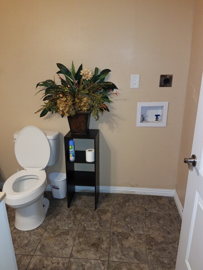 Photo - 3121 Urquhart St