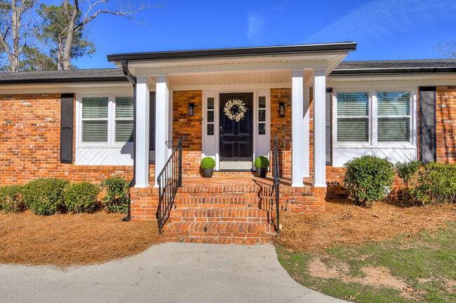 Photo - 407 Sheffield Cir