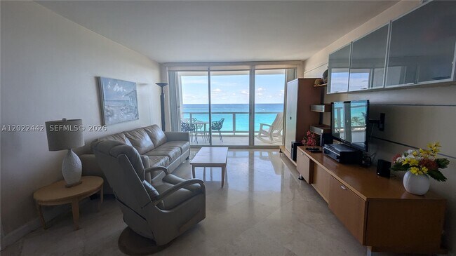 Photo - 5161 Collins Ave Unit 1217