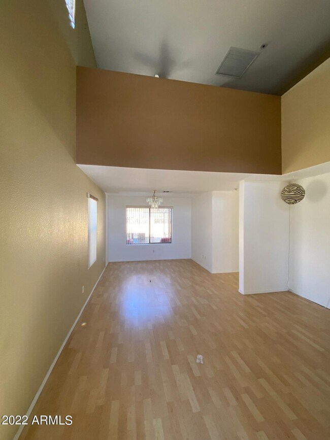 15178 W Melvin St