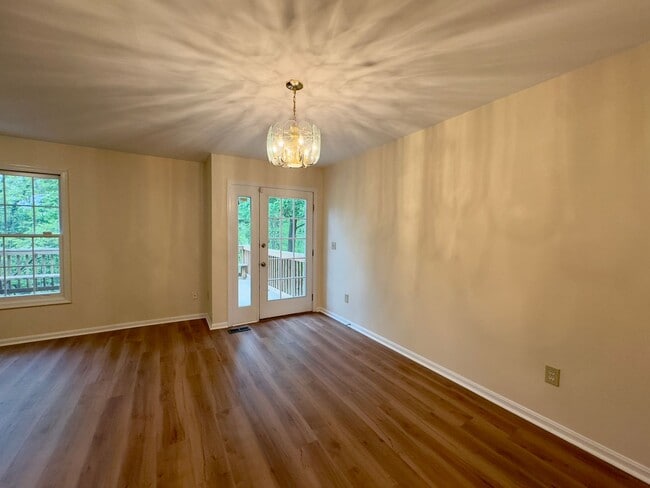 Photo - Charming 4 Bedroom/3.5 Bathroom Townhome in Cedarwood Estates, Pikesville, MD!