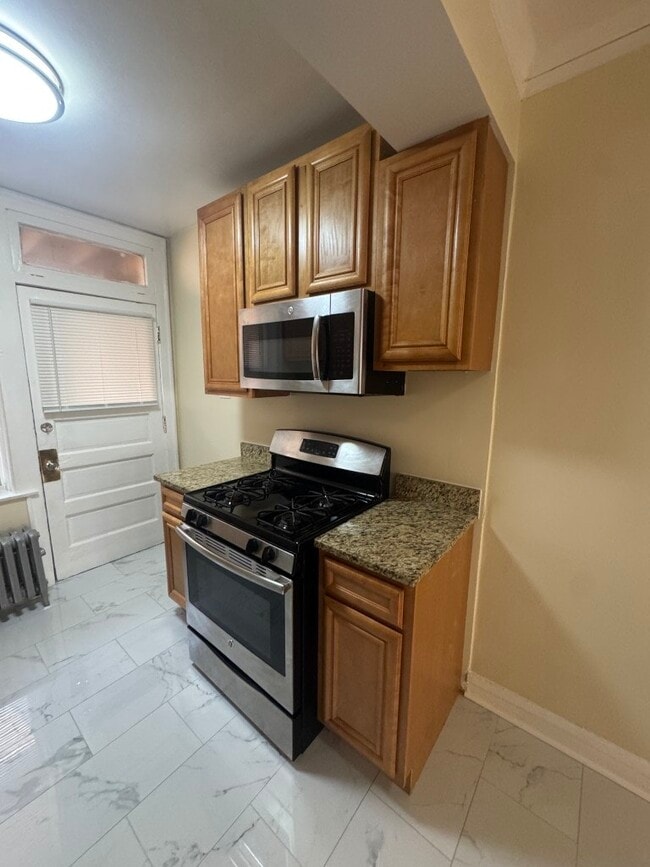 Building Photo - 6214 N Mozart St Unit 1 Rental