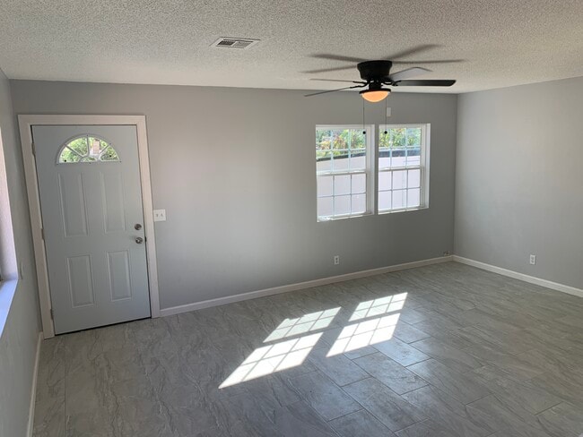 Photo - 1016 N Roosevelt Ave Unit 1016