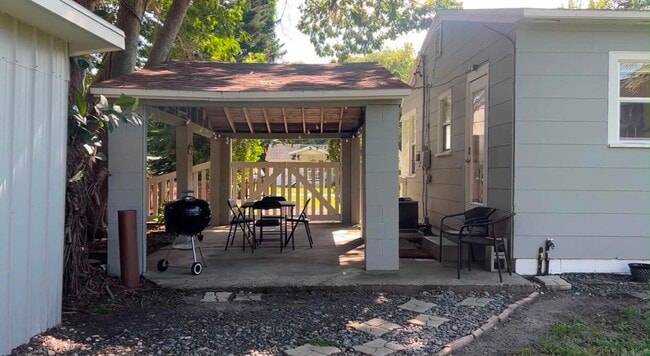 Photo - 2350 Mayer St