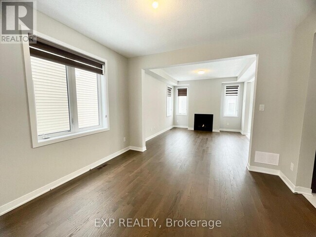 Photo - 634 Allied Mews