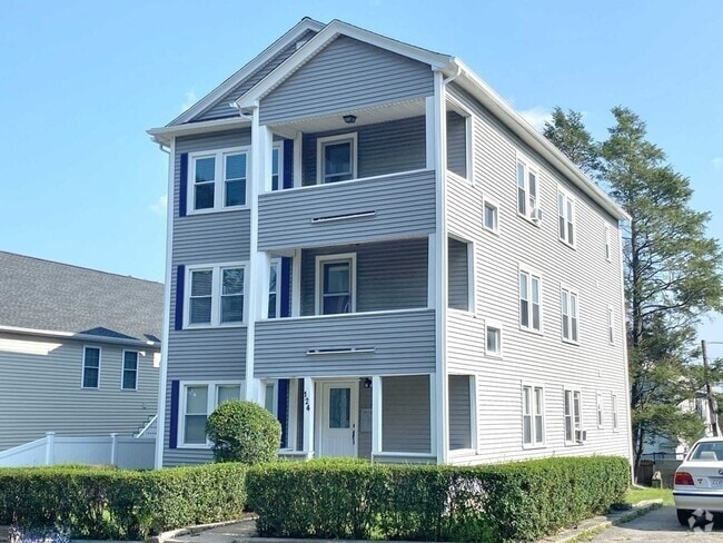 Building Photo - 124 Heywood St Unit 2 Rental