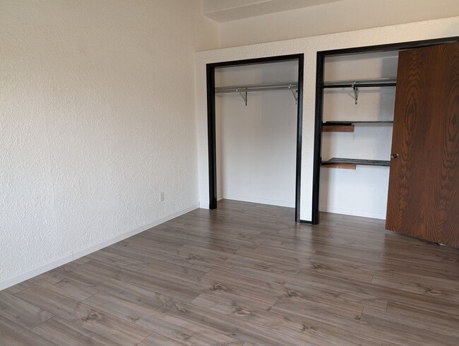 Photo - 825 N Laventure Rd