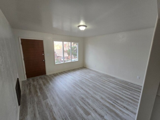 Photo - 526 N 8th St