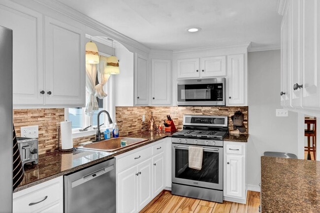 Photo - 75 Glenwood Dr