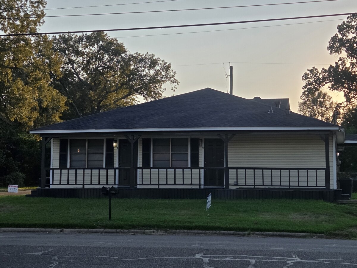 Photo - 3001 Jefferson Ave