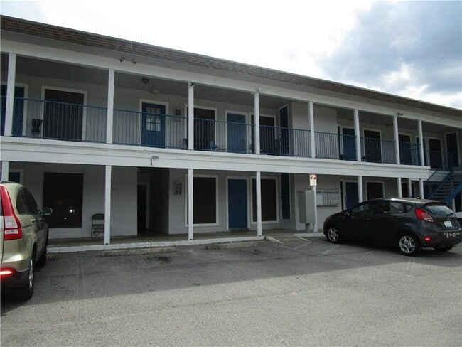 Building Photo - 4709 Harmon Ave Unit 321