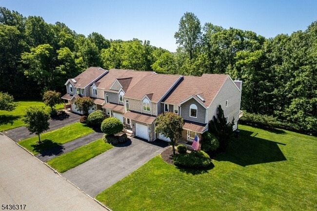 Photo - 21 Edgefield Dr