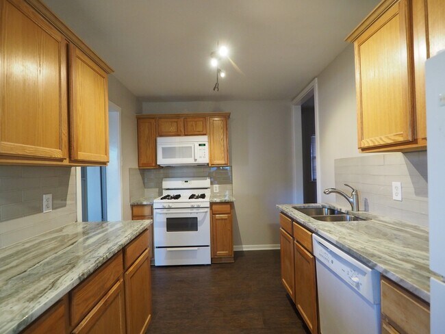 Photo - 4508 Bennett Ave Unit A