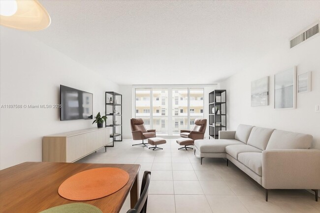 Photo - 3140 S Ocean Dr Unidad 207