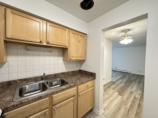 Photo - 540 W Roscoe St Unidad 672