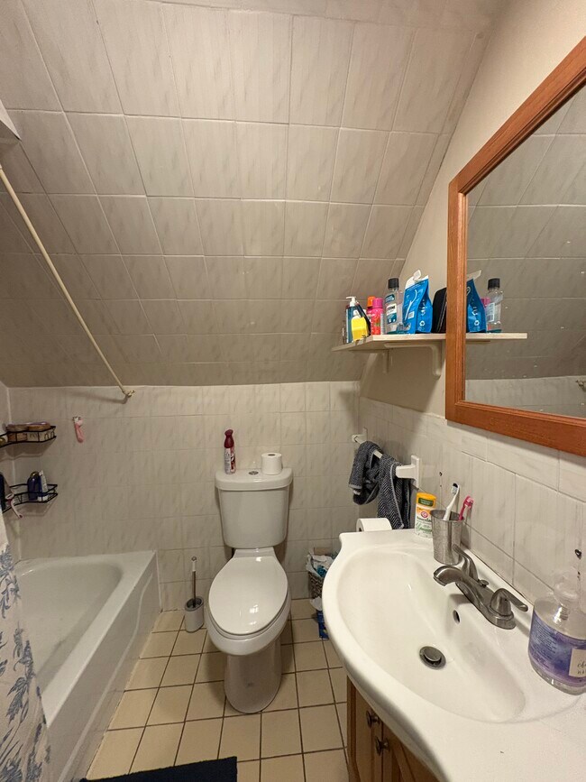 Photo - 72 Hillside St Unidad 3